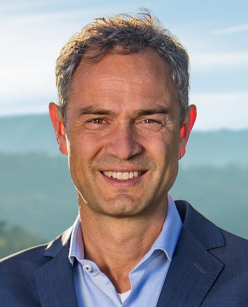 Datei:Dr. Daniele Ganser (cropped) JD.jpg